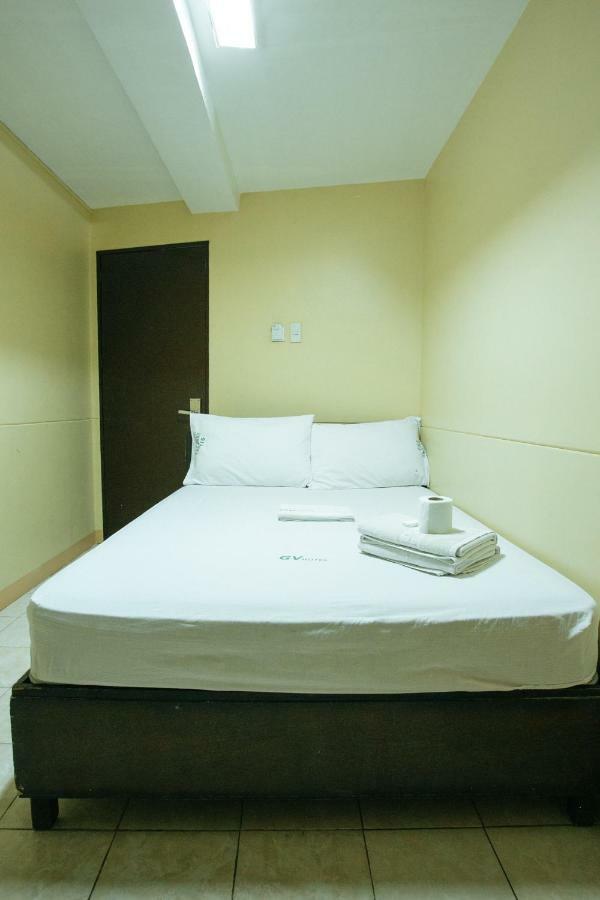 Gv Hotel - Talisay City Bagian luar foto